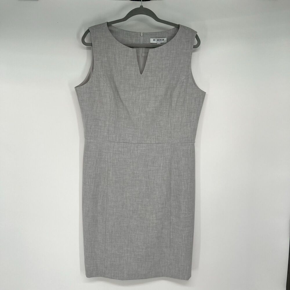 NWT Of Mercer Sterling Sheath Dress 14 Light Grey Split Neck Sleeveless 3038D
